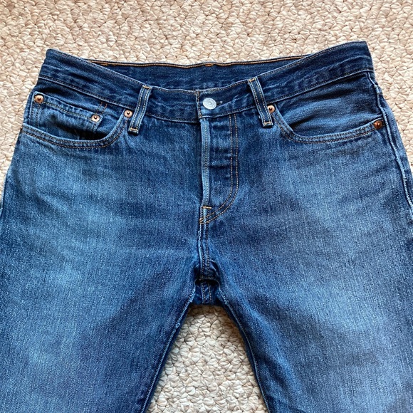 501 Levi’s , W 30”, inseam 27”, button fly - Picture 4 of 11